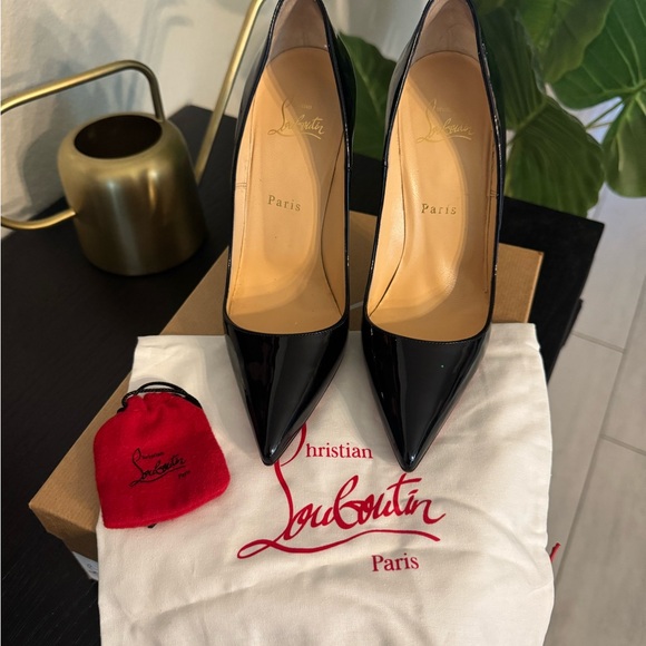 Christian Louboutin Shoes - Christian Louboutin Glossy Black Heels